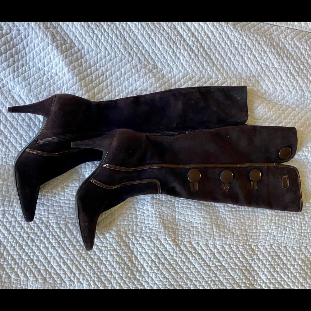 Antonio Melani brown suede boots